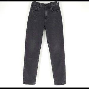 Everlane The Cheeky Jean in Faded Black